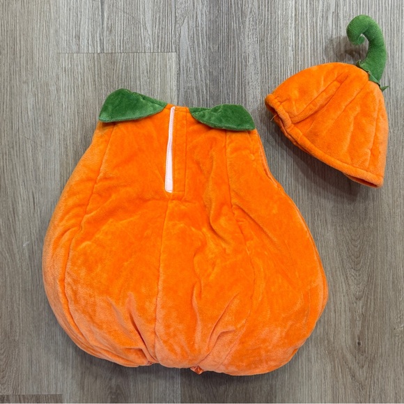 Pottery Barn Kids Pumpkin Costume Halloween Orange and Green Toddler 2T - Picture 5 of 5